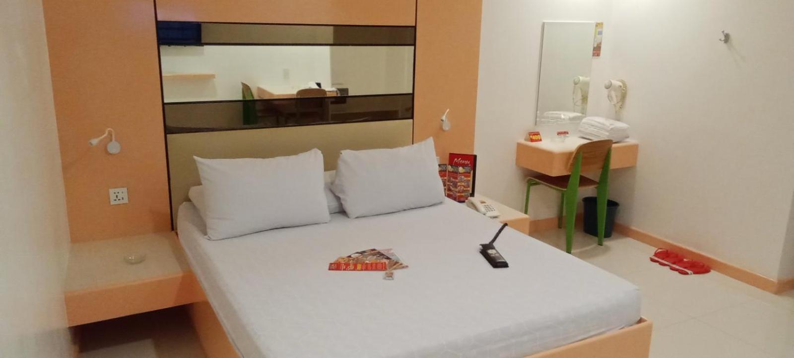 Hotel Sogo Buendia Pasay Luaran gambar