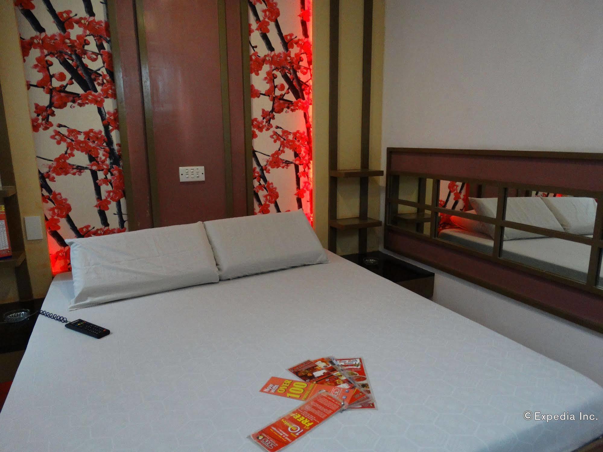 Hotel Sogo Buendia Pasay Luaran gambar